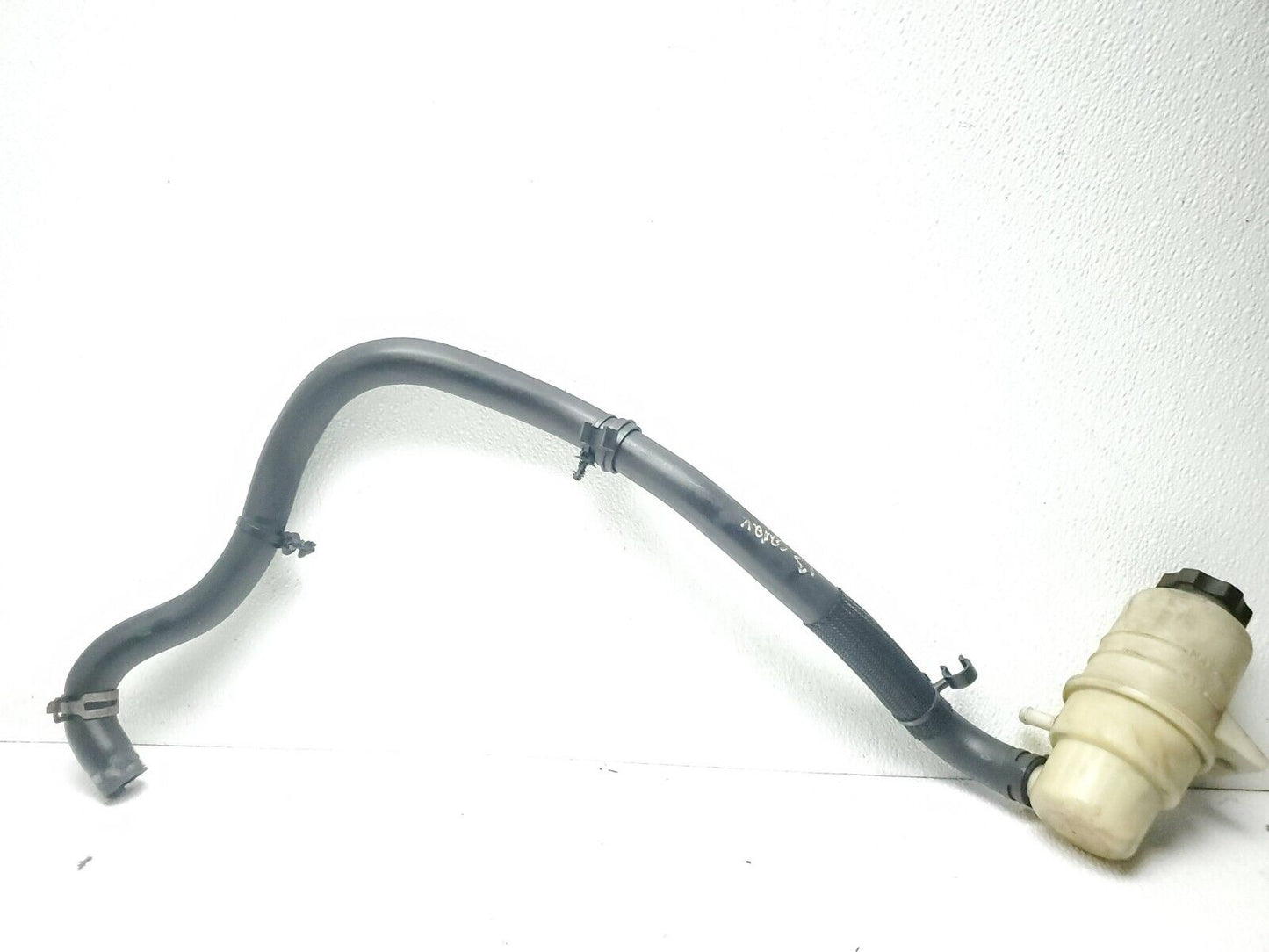 12 13 14 15 16 Dodge Grand Caravan 3.6l Power Steering Reservoir W/ Hose OEM