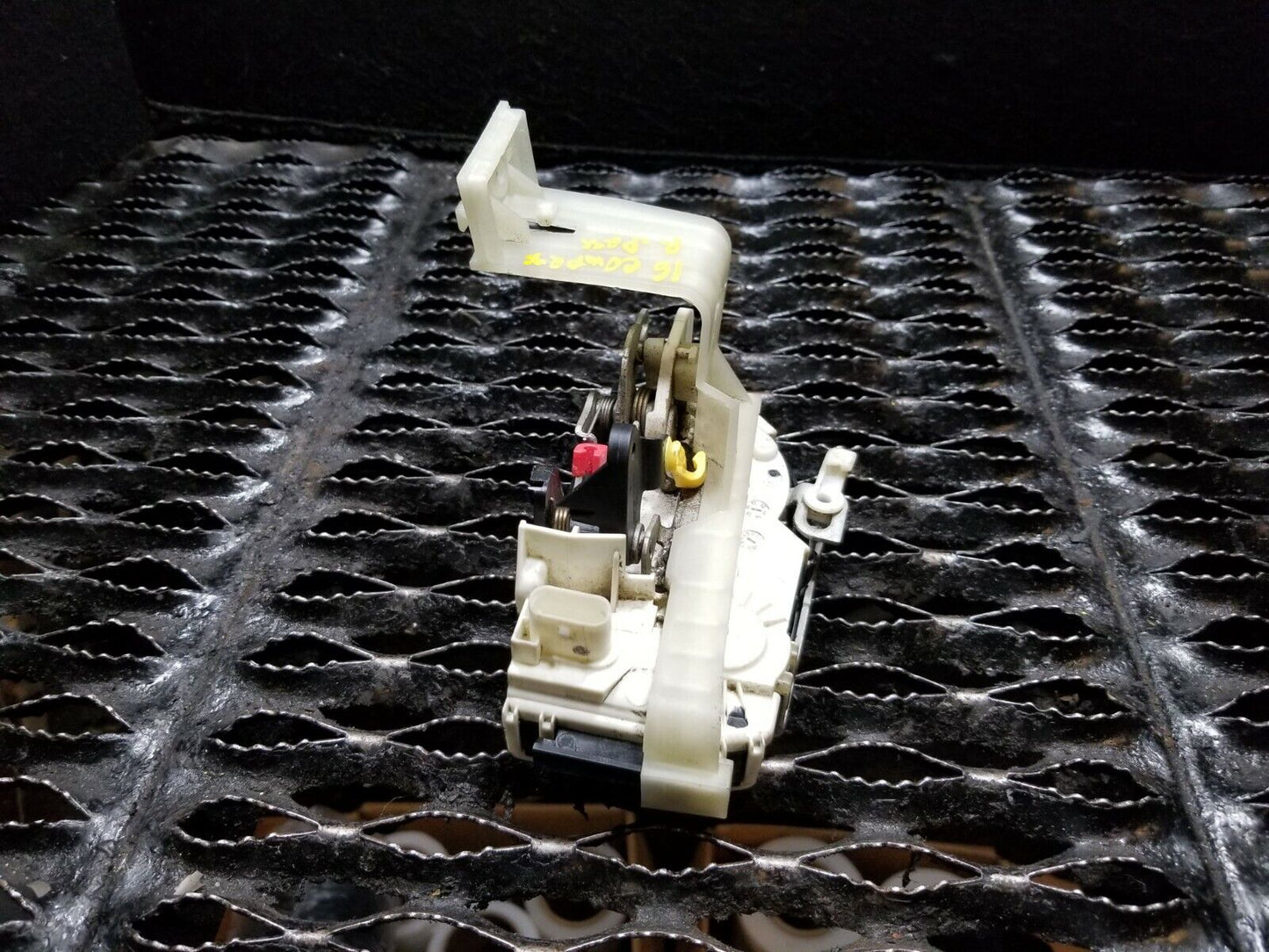 13 14 15 16 Jeep Compass Rear Right Pass Side Door Lock Latch Actuator OEM 30k