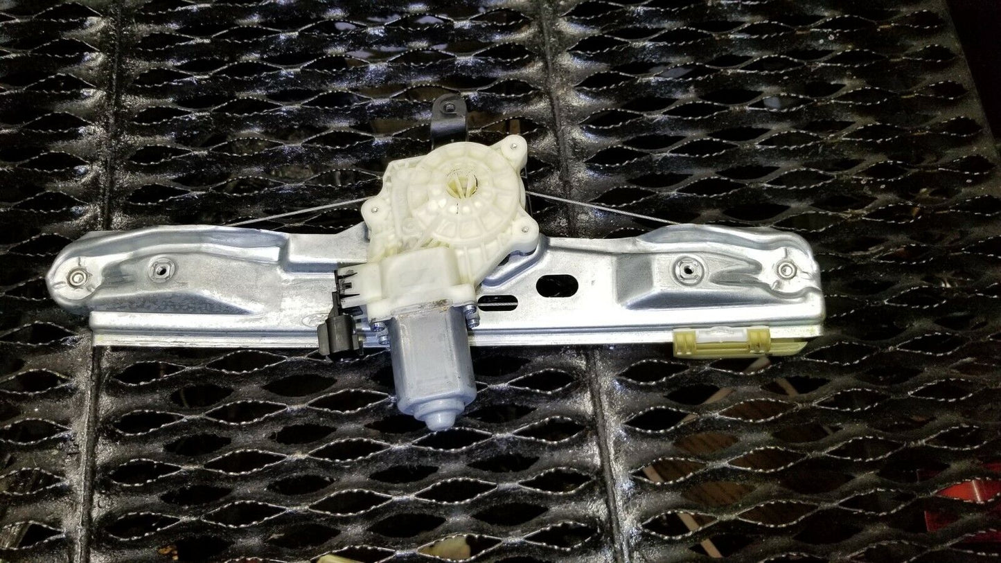 15 16 17 18 Ford Focus Rear Right Pass Side Window Regulator Motor OEM 14k