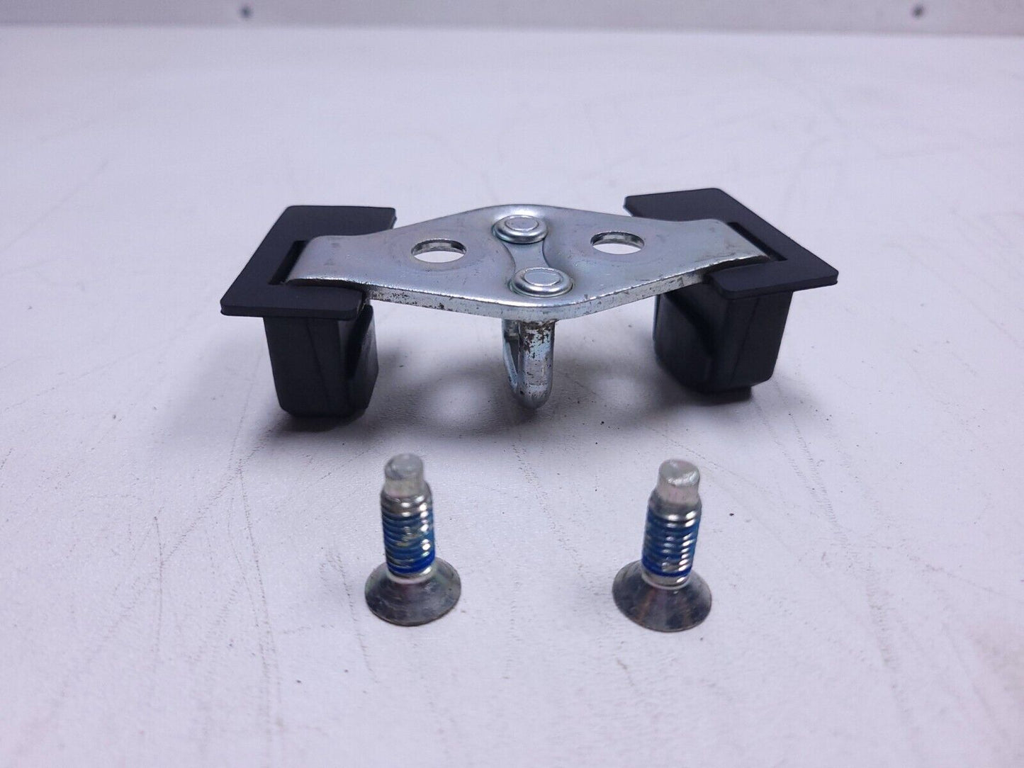 20 21 22 Hyundai Venue Trunk Lock Latch Striker OEM