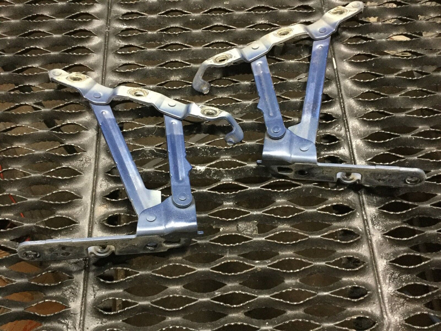 08 09 10 11 12 13 Infiniti G37 Rear Trunk Hinges Set OEM
