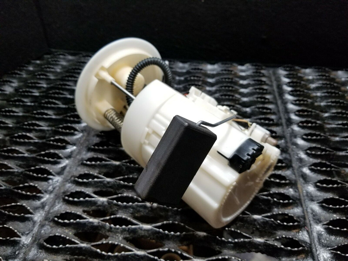 09 10 11 12 13 14 Nissan Maxima Fuel Pump OEM