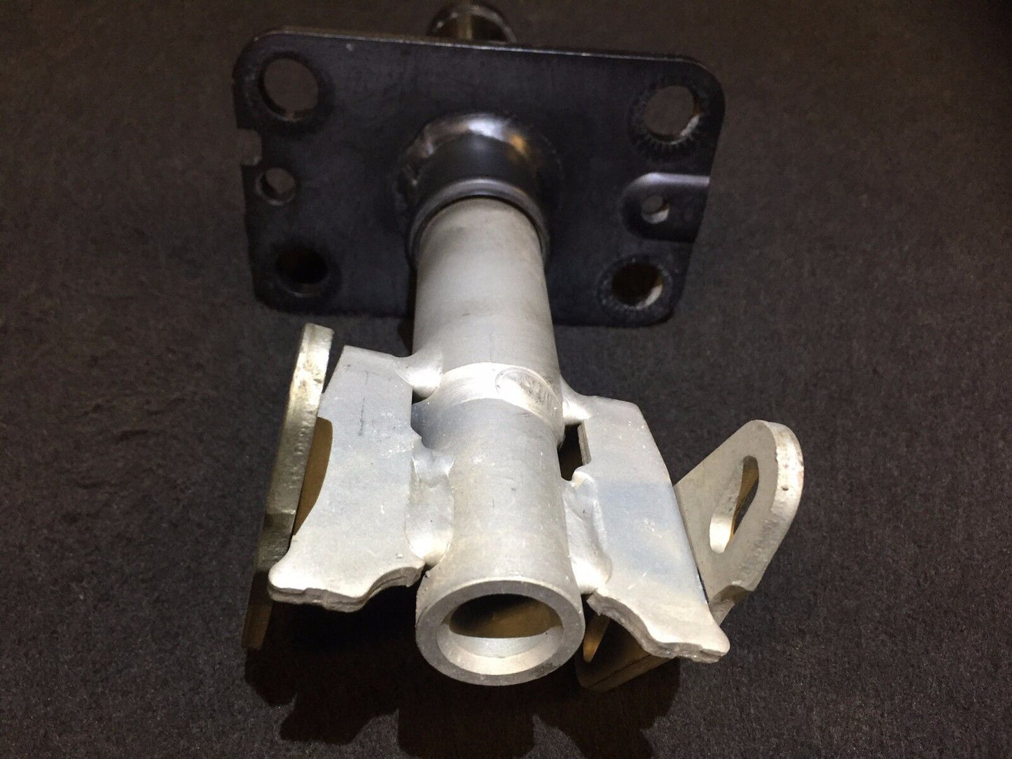 05 06 07 08 Audi A6 C6 Sedan Bumper Reinforcement Mount Shock Bracket OEM