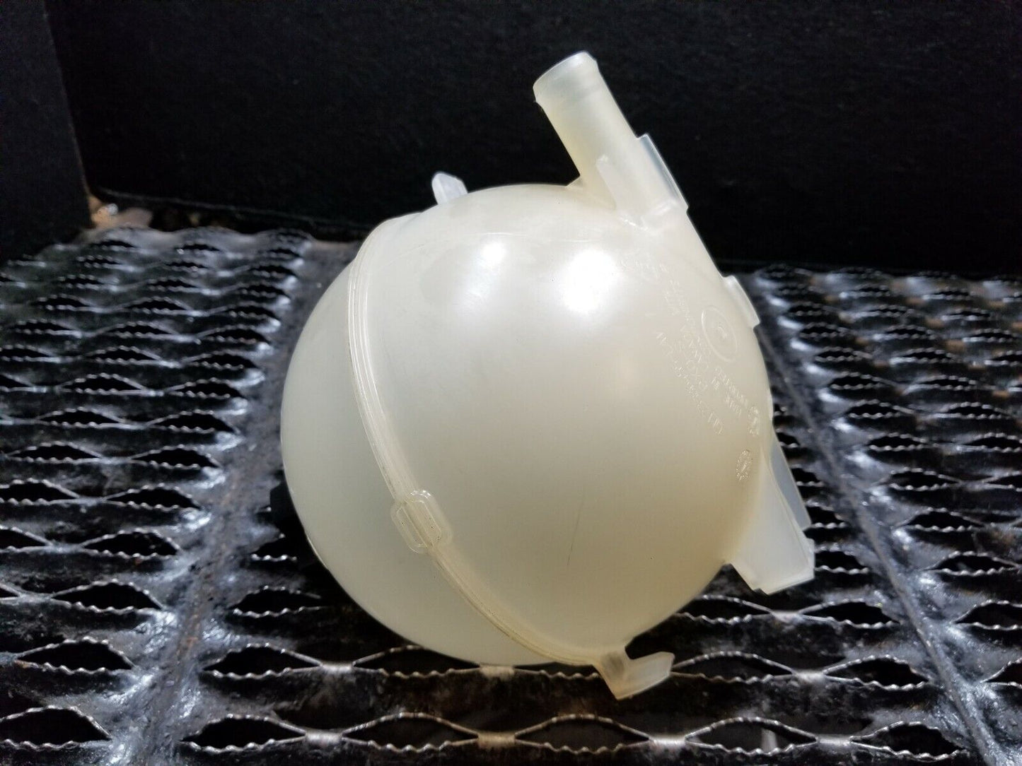 17 18 19 20 Cadillac Xt5 Coolant Reservoir Bottle OEM 34k