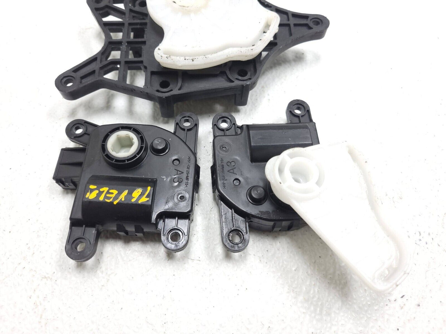 13 14 15 16 Hyundai Veloster HVAC AC Heater Blend Door Actuator 3pcs OEM