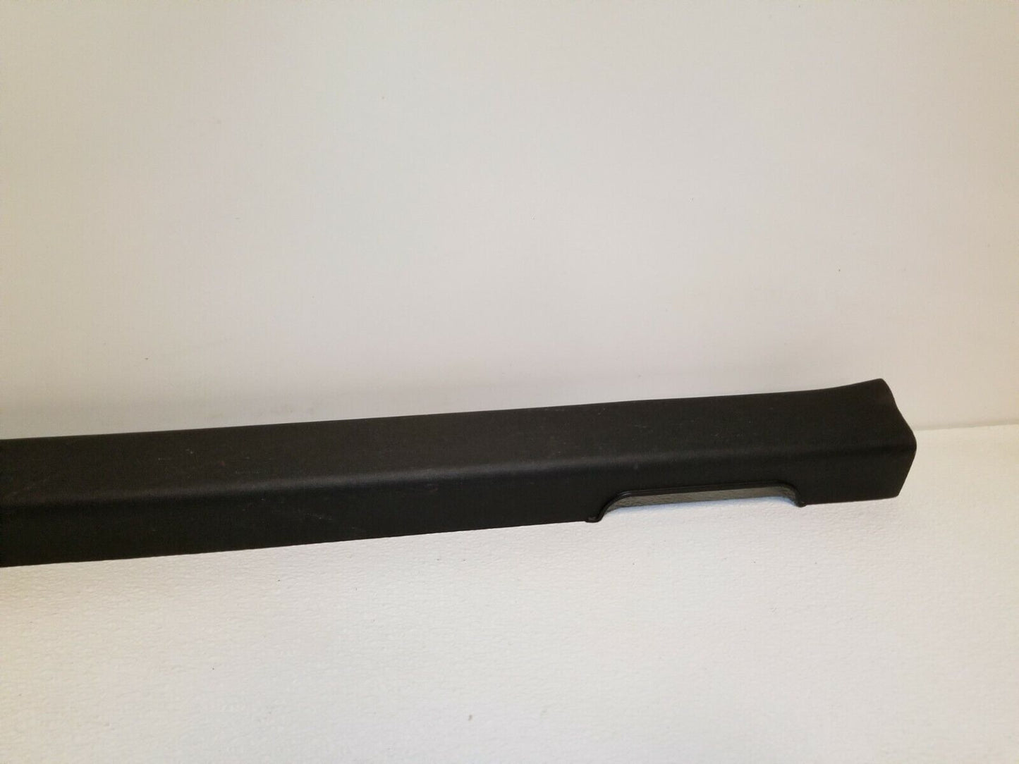 10 11 12 Hyundai Genesis Coupe Front Right Passenger Door Scuff Trim Panel OEM