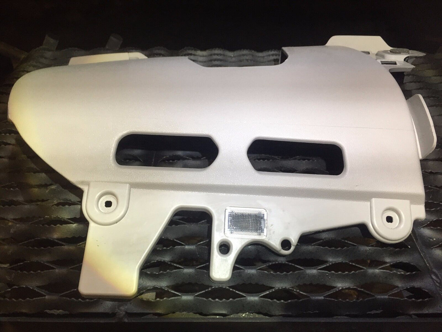 05 06 07 08 09 10 11 Volvo S40 Driver Lower Dash Cover Knee Guard 30722495 OEM