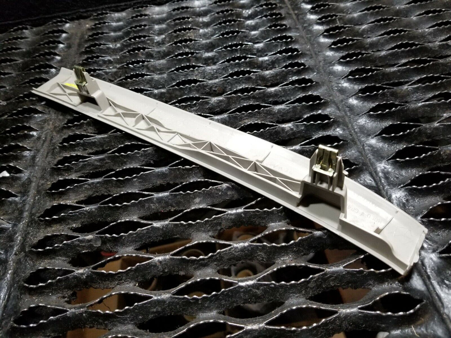 05 06 07 Dodge Magnum Dash Right Passenger Trim Strip Bezel OEM