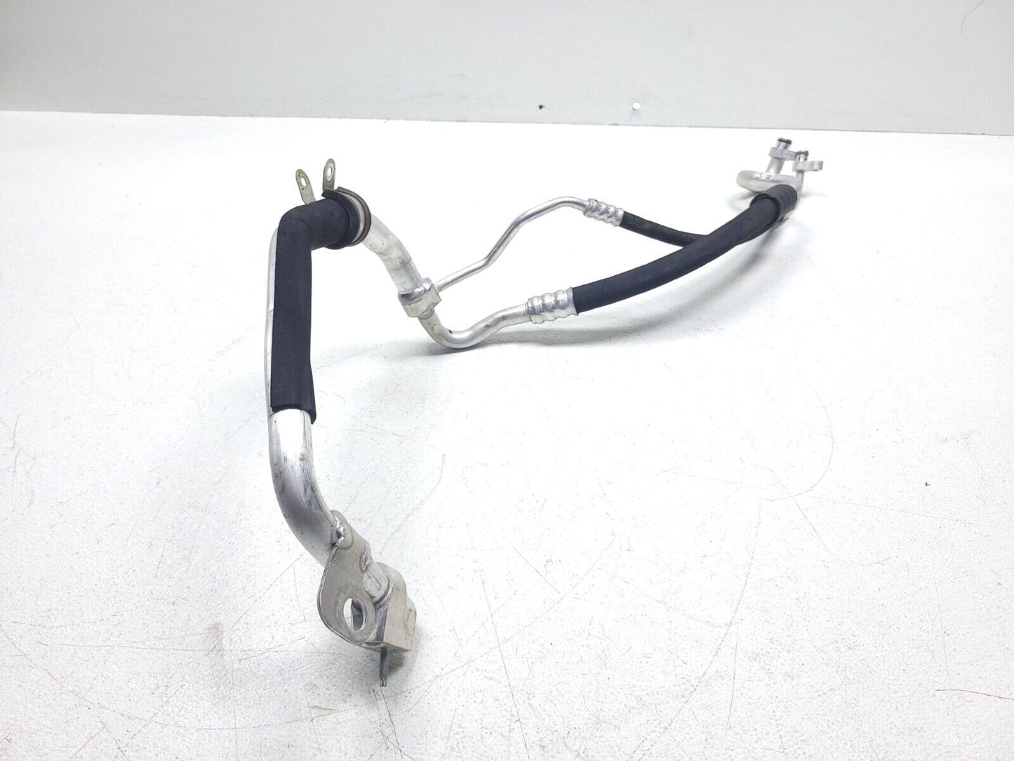 11 - 16 Mercedes E350 W212 A/c Hose Pipe Line A2128301616 OEM
