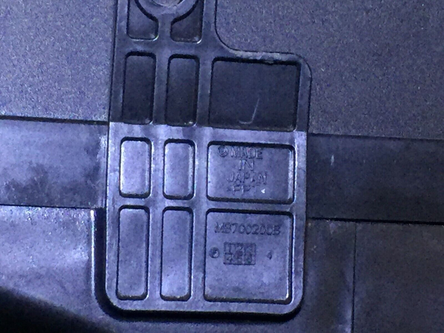 08 09 10 Subaru Impreza 2.5 Fuse Box Engine Compartment OEM D43