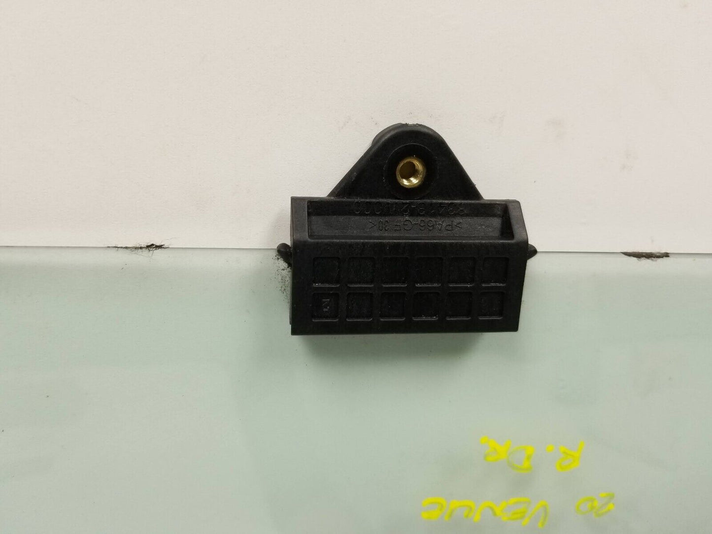 20 21 22 Hyundai Venue Rear Door Window Glass Left Driver Side OEM