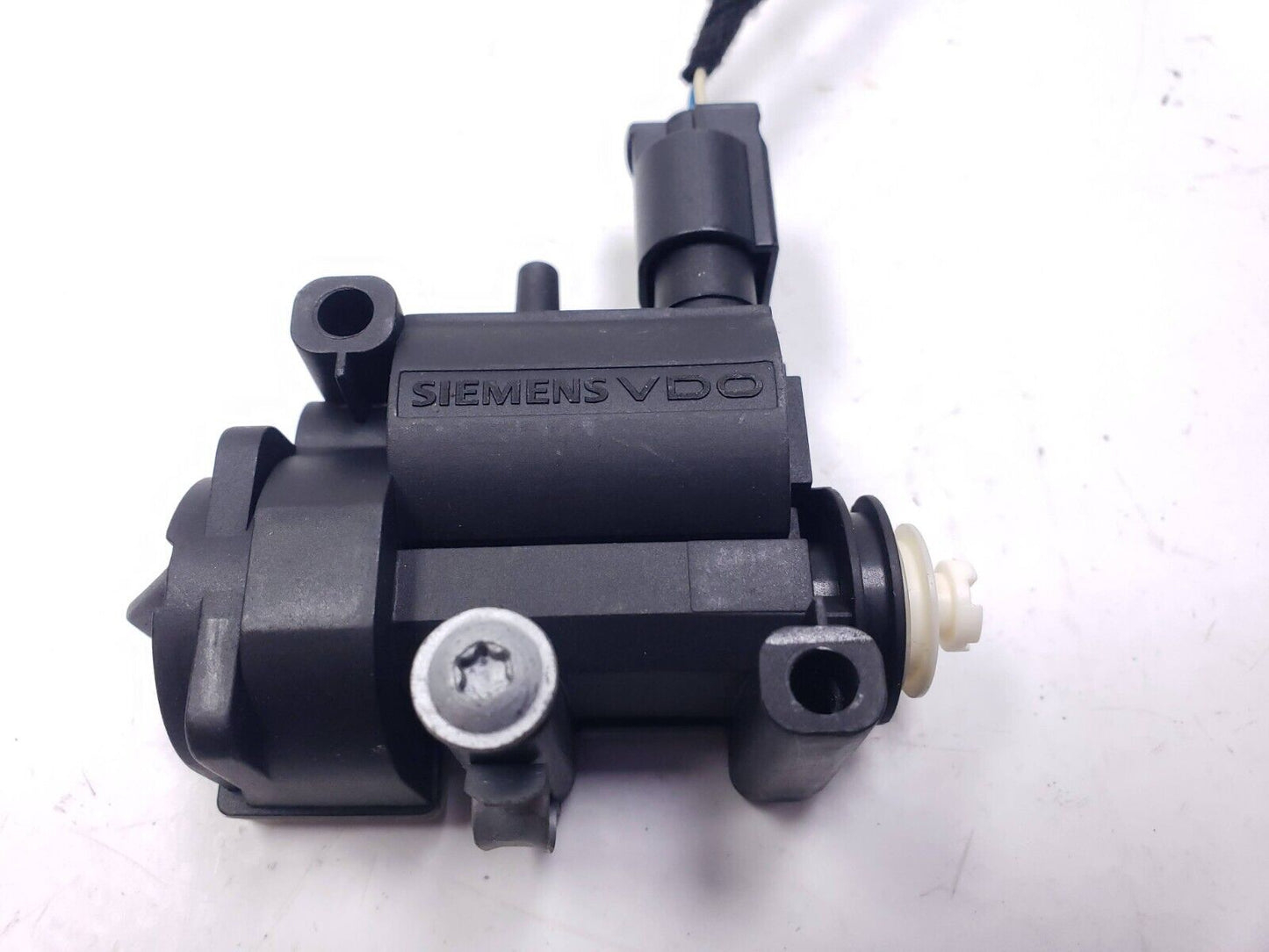 2007-2010 BMW X5 E70 Fuel Gas Tank Door Lid Actuator 67116985882 OEM