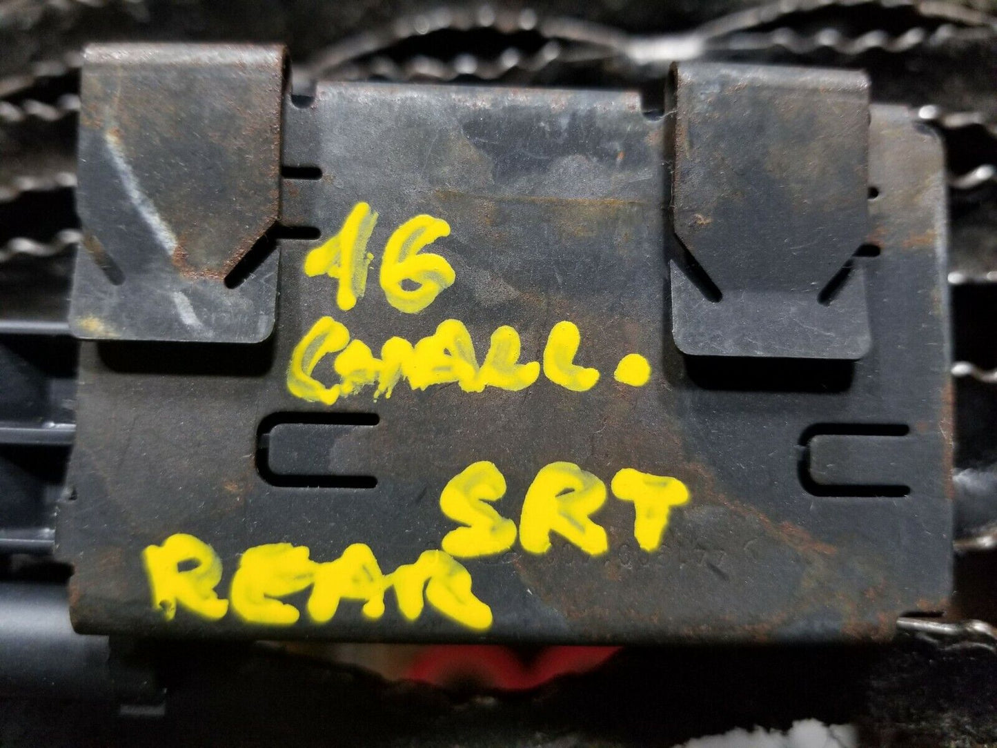 16 17 Dodge Challenger SRT Rear Keyless Entry Smart Key Antenna Module OEM 12k