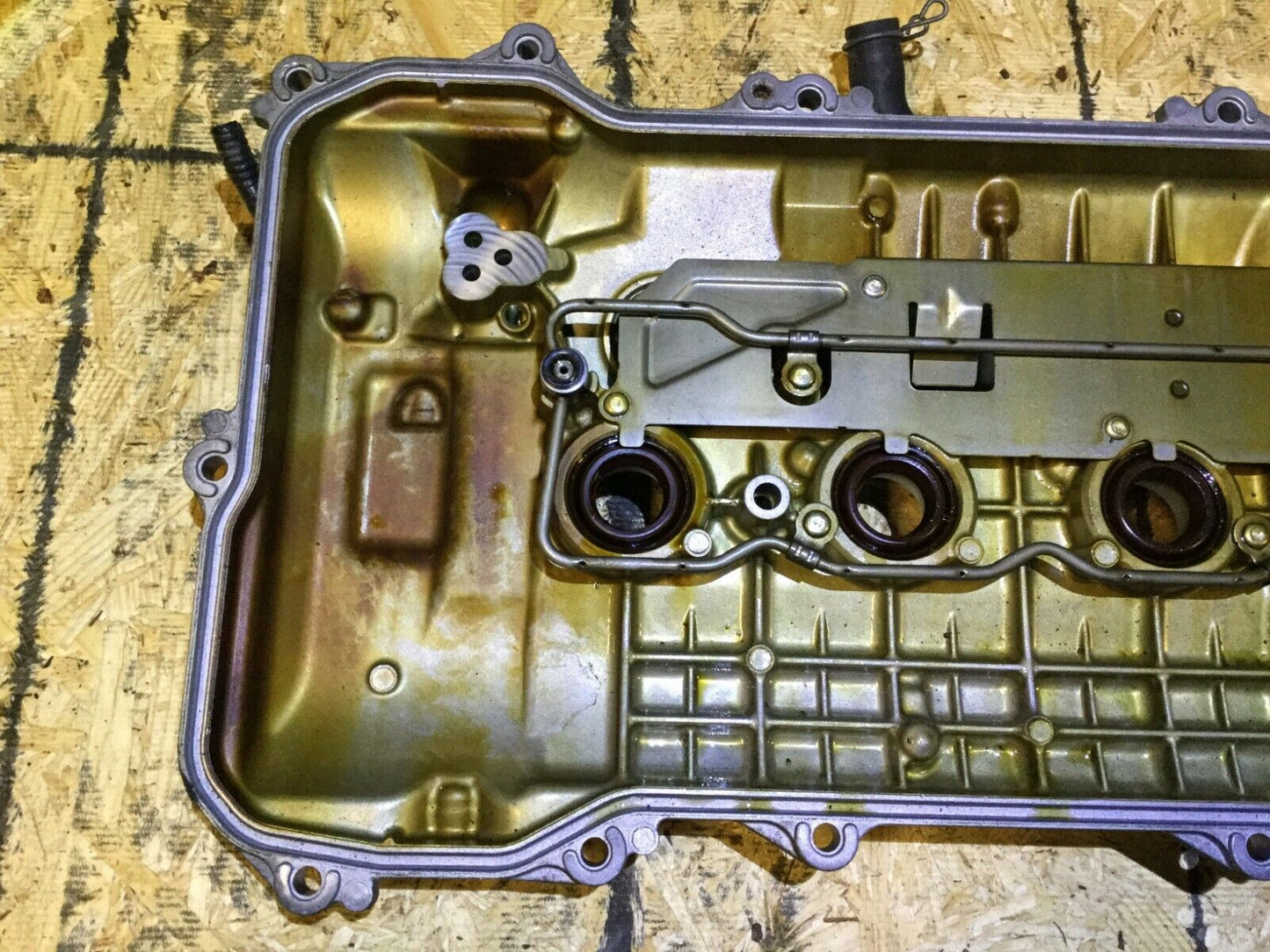 12 13 14 15 Toyota Prius Engine Motor Cylinder Head Valve Cover OEM
