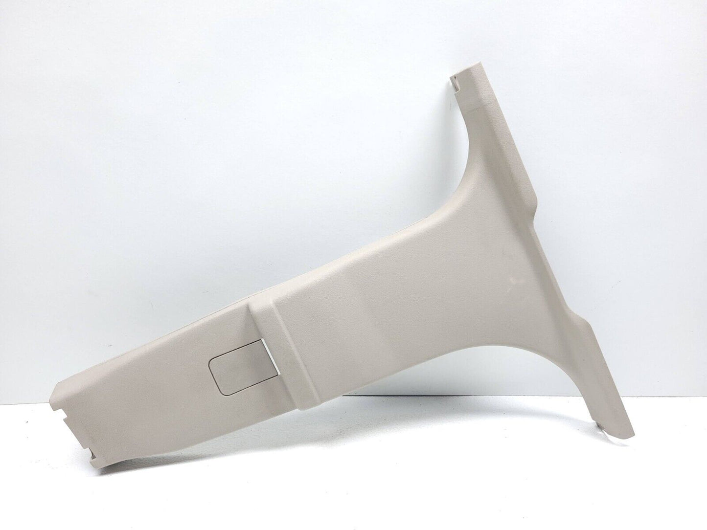 2006 - 2010 Jeep Grand Cherokee Center Lower B Pillar Cover Trim Right Pass OEM