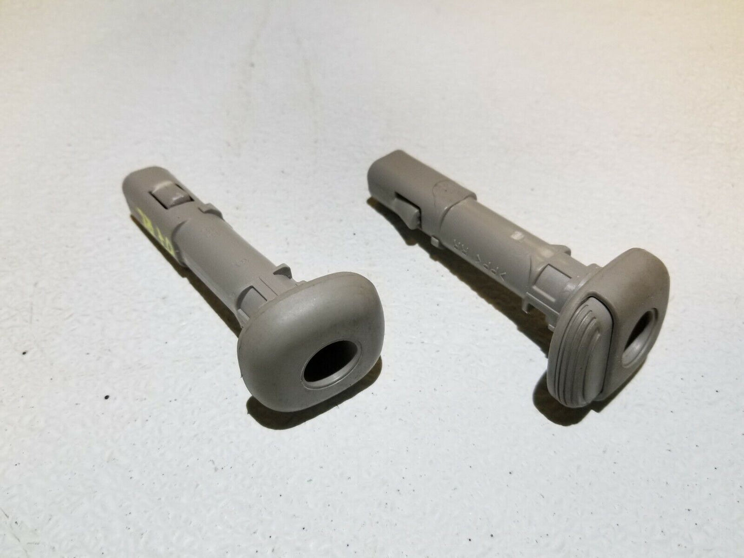 05 06 07 08 Acura Rl Front Driver Seat Headrest Guide Sleeve 2pcs OEM