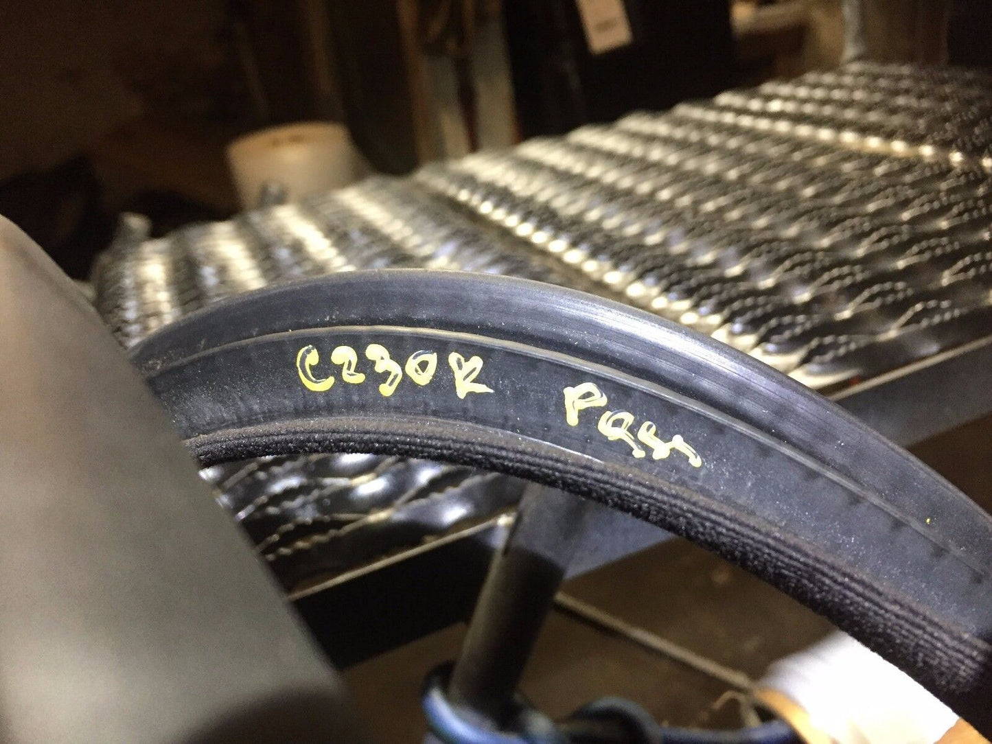 03 04 05 Mercedes W203 Coupe Right Pass Side Door Weatherstrip Seal OEM