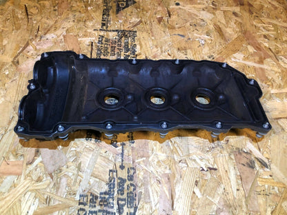 13 14 15 GMC Acadia Valve Cover Right Passenger Side OEM