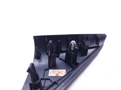 20 21 22 Hyundai Venue Front Door Corner Trim Cover Pair OEM