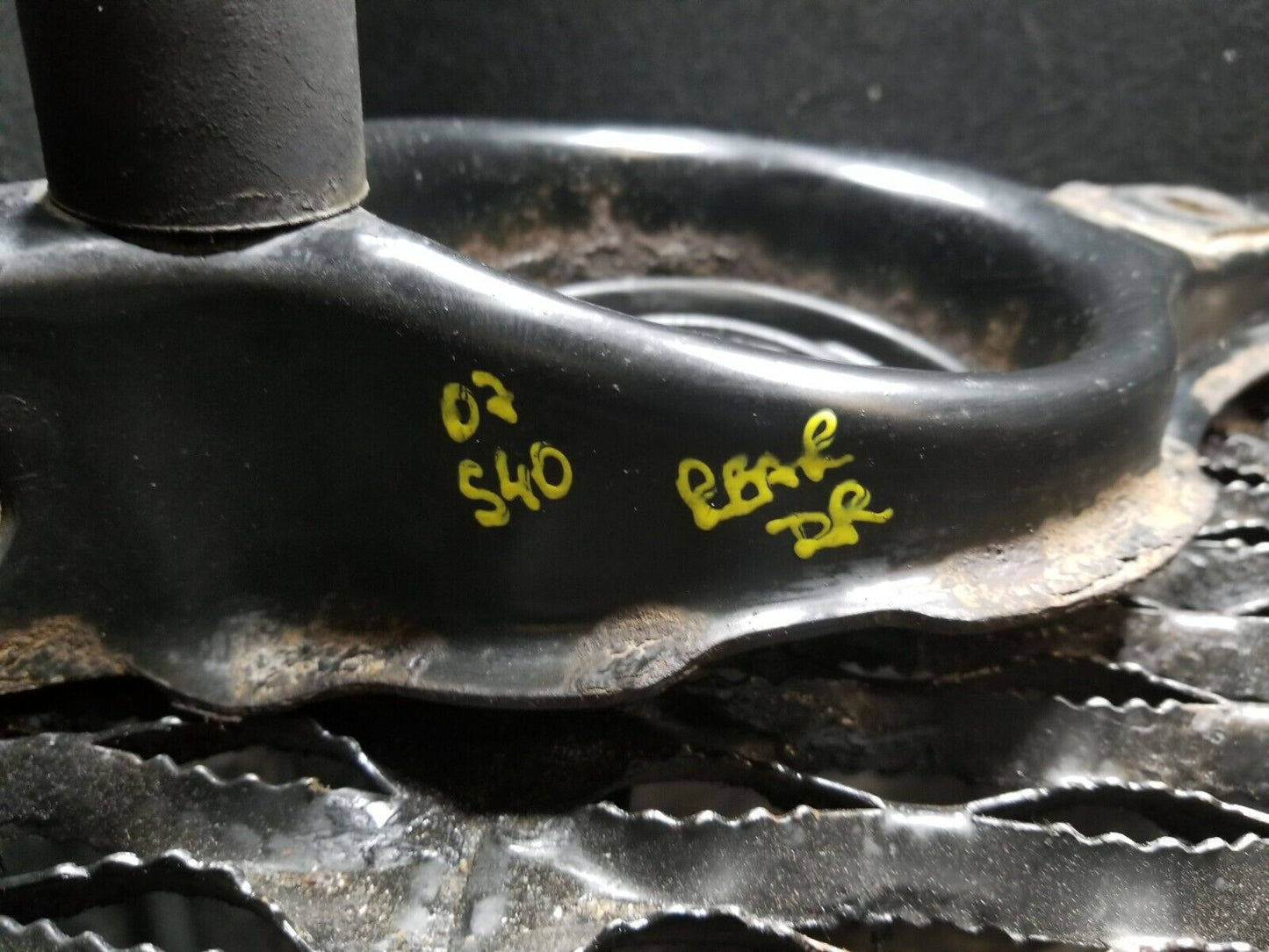 05 06 07 Volvo S40 2.4l Rear Lower Control Arm Left Driver Side OEM