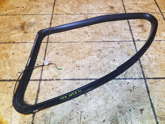 07 08 09 10 Mercedes R350 Rear Left Driver Side Quarter Window Seal  OEM