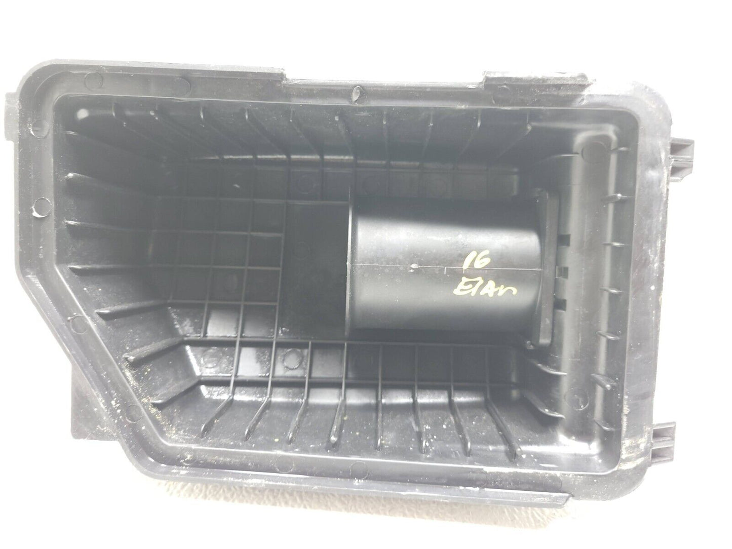 14 15 16 Hyundai Elantra Air Filter Cleaner Housing 1.8l OEM Sdn