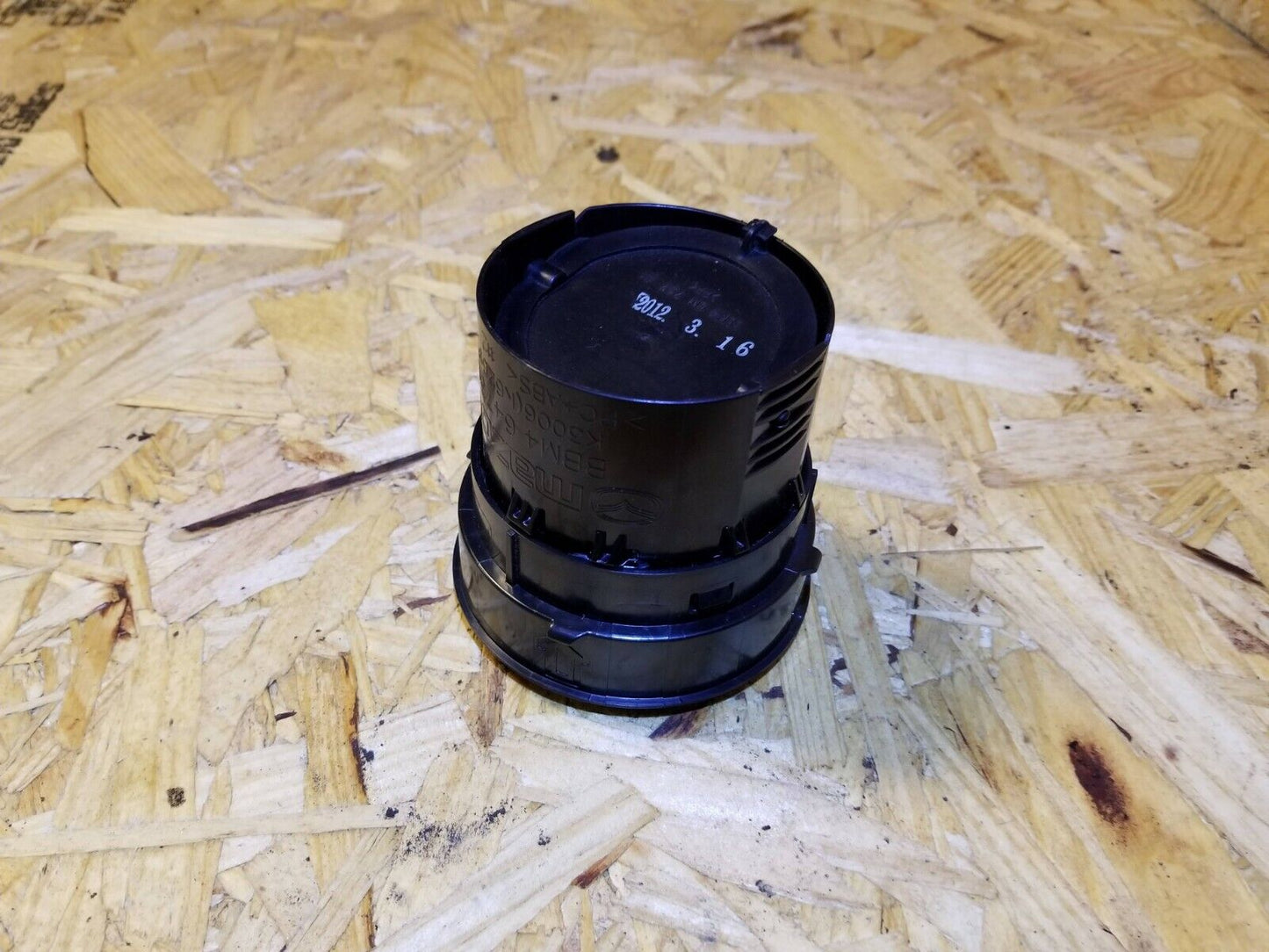 10 11 12 13 Mazda 3 Front Air Vent Left Driver Side OEM