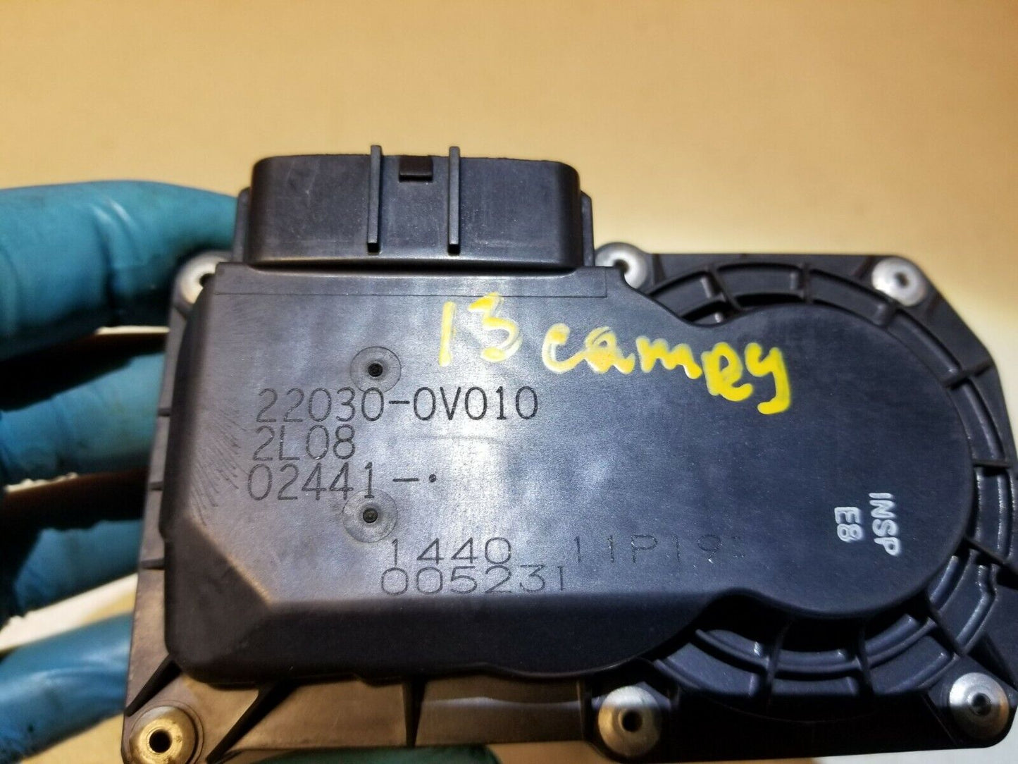 12 13 14 Toyota Camry 2.5l Throttle Body 22030-0v010 OEM 94k