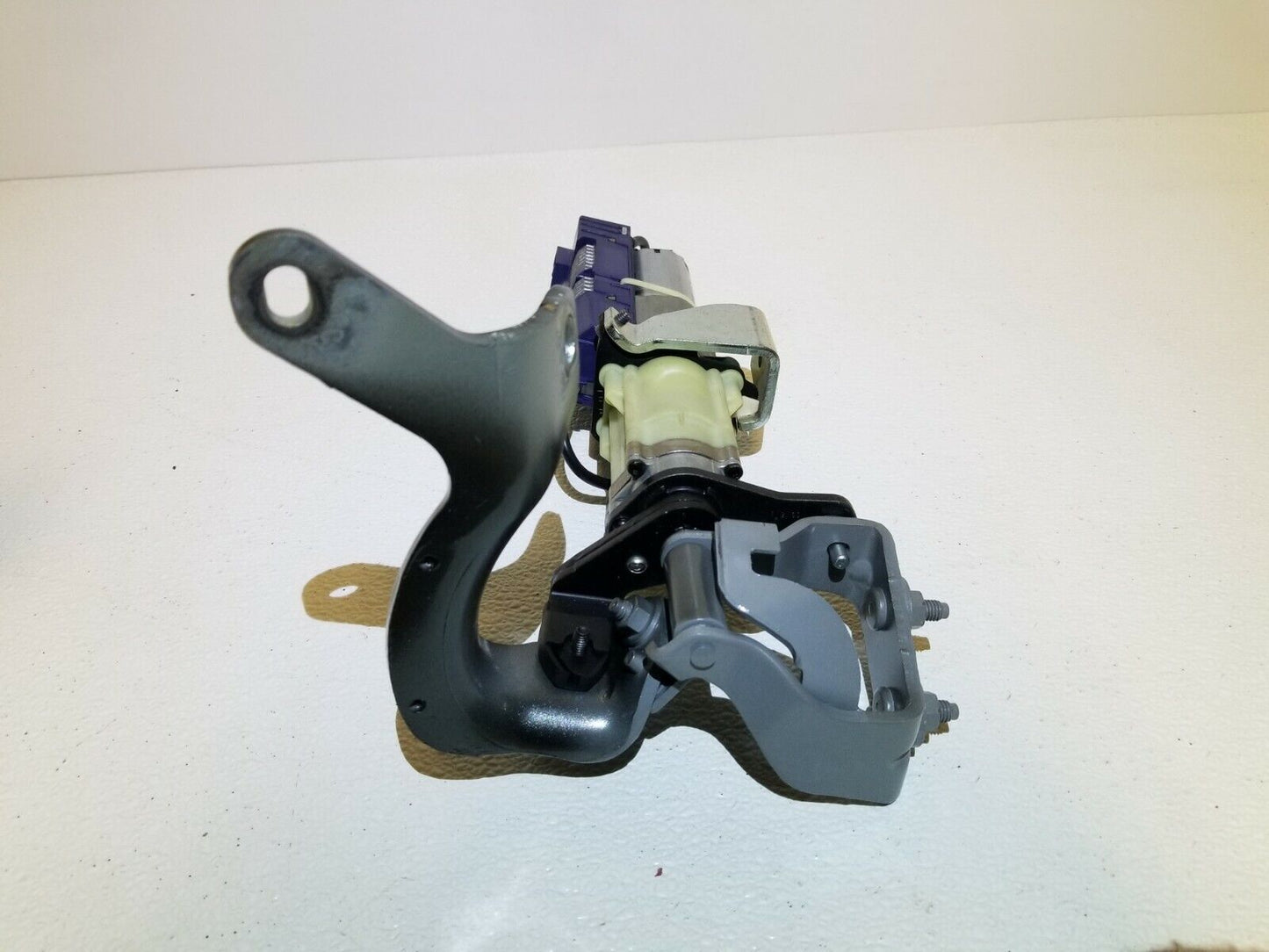 11 12 13 14 15  Audi Q7 Tailgate Hatch Lift Gate Power Motor Pair OEM 87k Miles