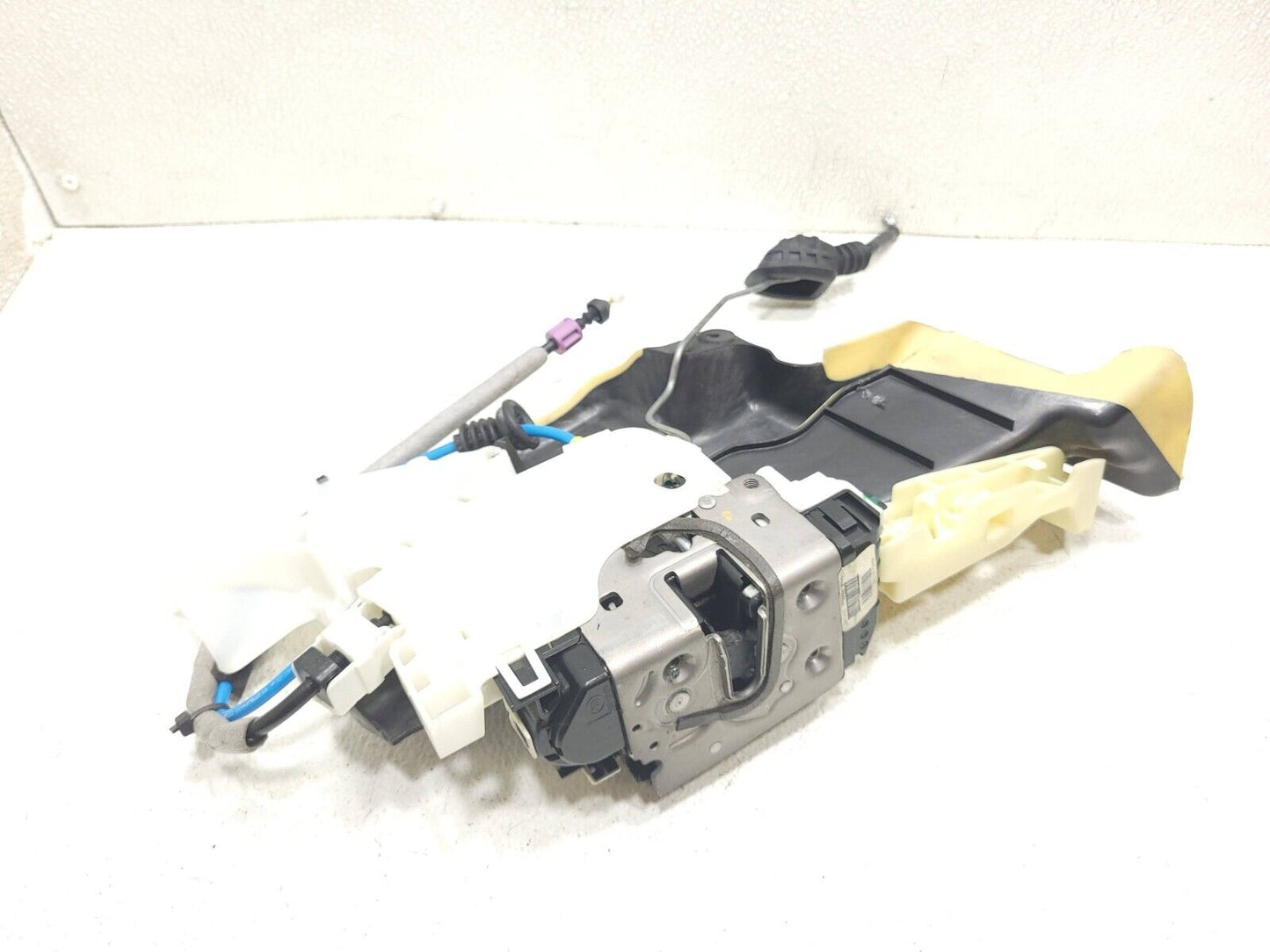 11 - 16 Mercedes E350 W212 Door Lock Latch Actuator Front Right Pass Side OEM
