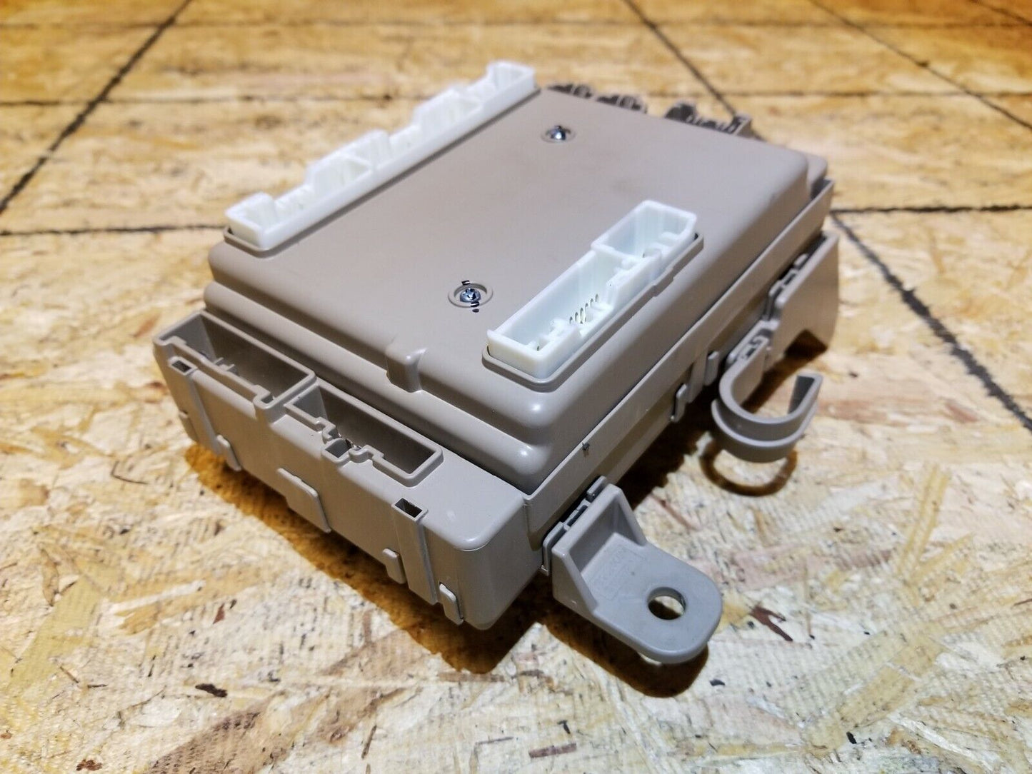 15 16 17 Subaru Legacy Interior Fuse Box 82201al21a OEM 10k