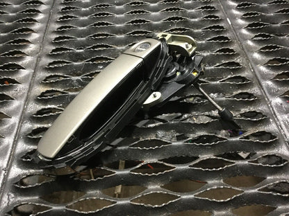 04 05 06 Audi A4 Front Left Driver Side Exterior Door Handle OEM