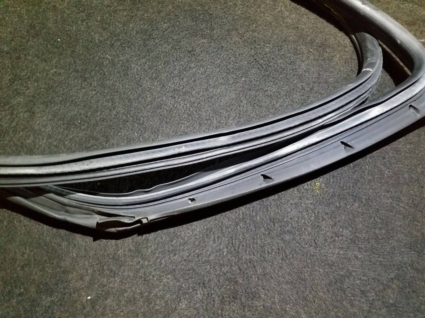 2011 2012 2013 BMW 128i Front Right Passenger Door Weatherstrip Seal OEM