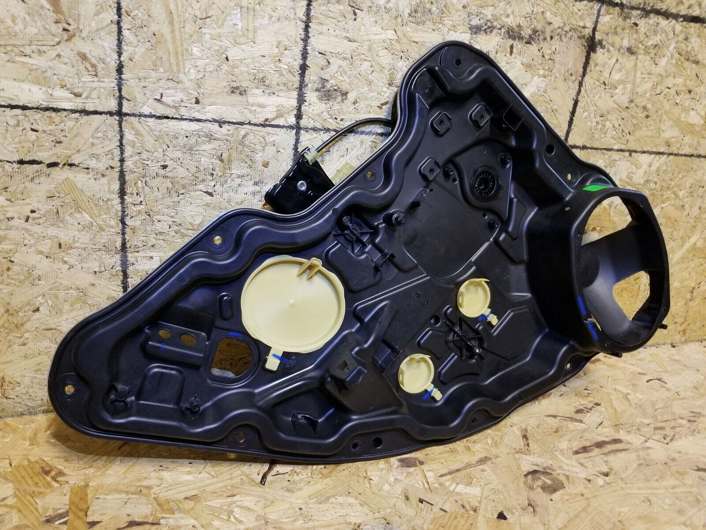 14 15 16 17 Jeep Cherokee Rear Door Window Regulator Panel Driver Side Left OEM