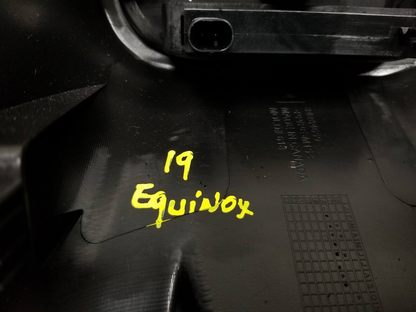 18 19 20 21 Chevrolet Equinox Center Console Rear Air Vent OEM