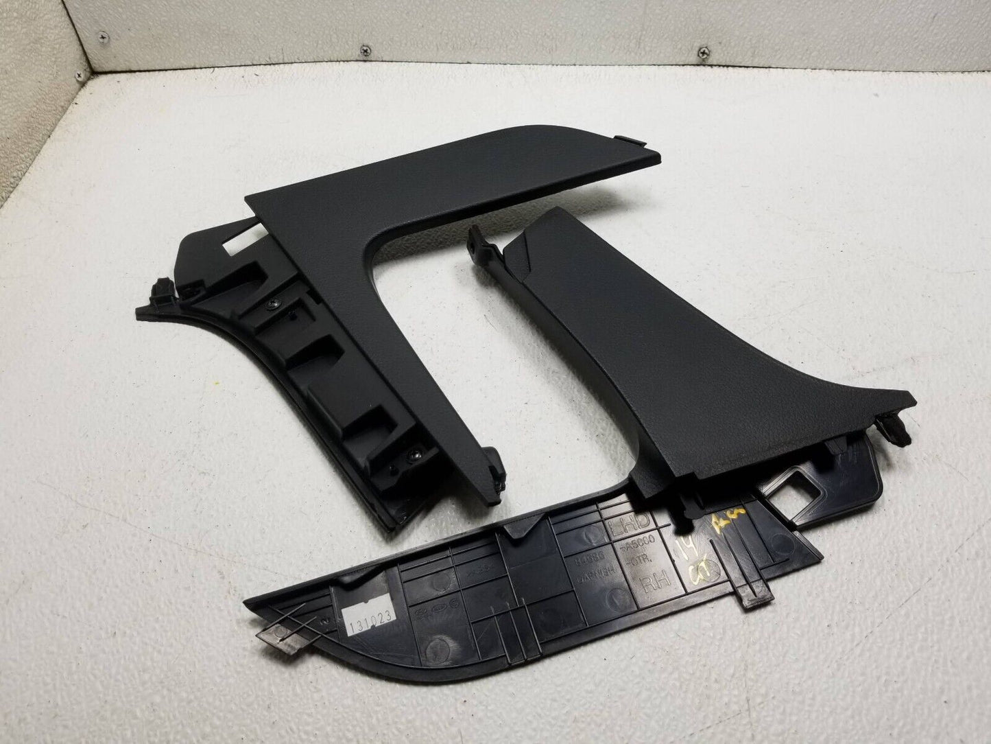 14 15 16 17 Hyundai Elantra Gt Center Console Cover Trim Left & Rigth Pair OEM