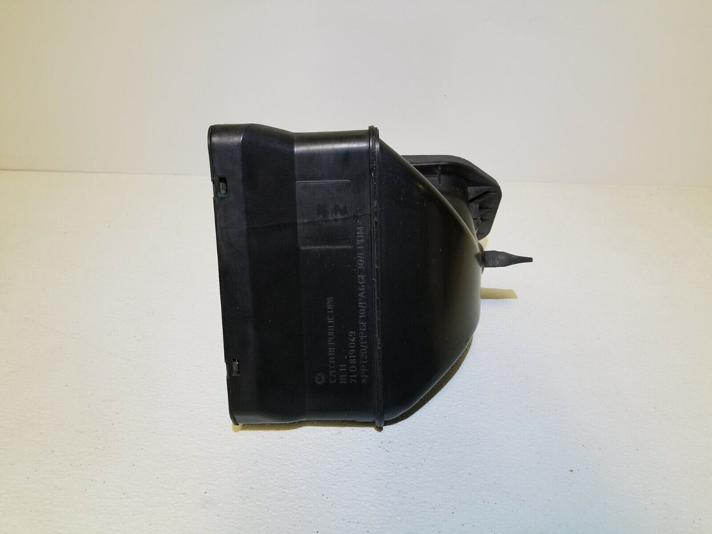 13 14 15  Audi Q7 3.0t  Air Intake Duct 7l0819049 OEM 87k Miles