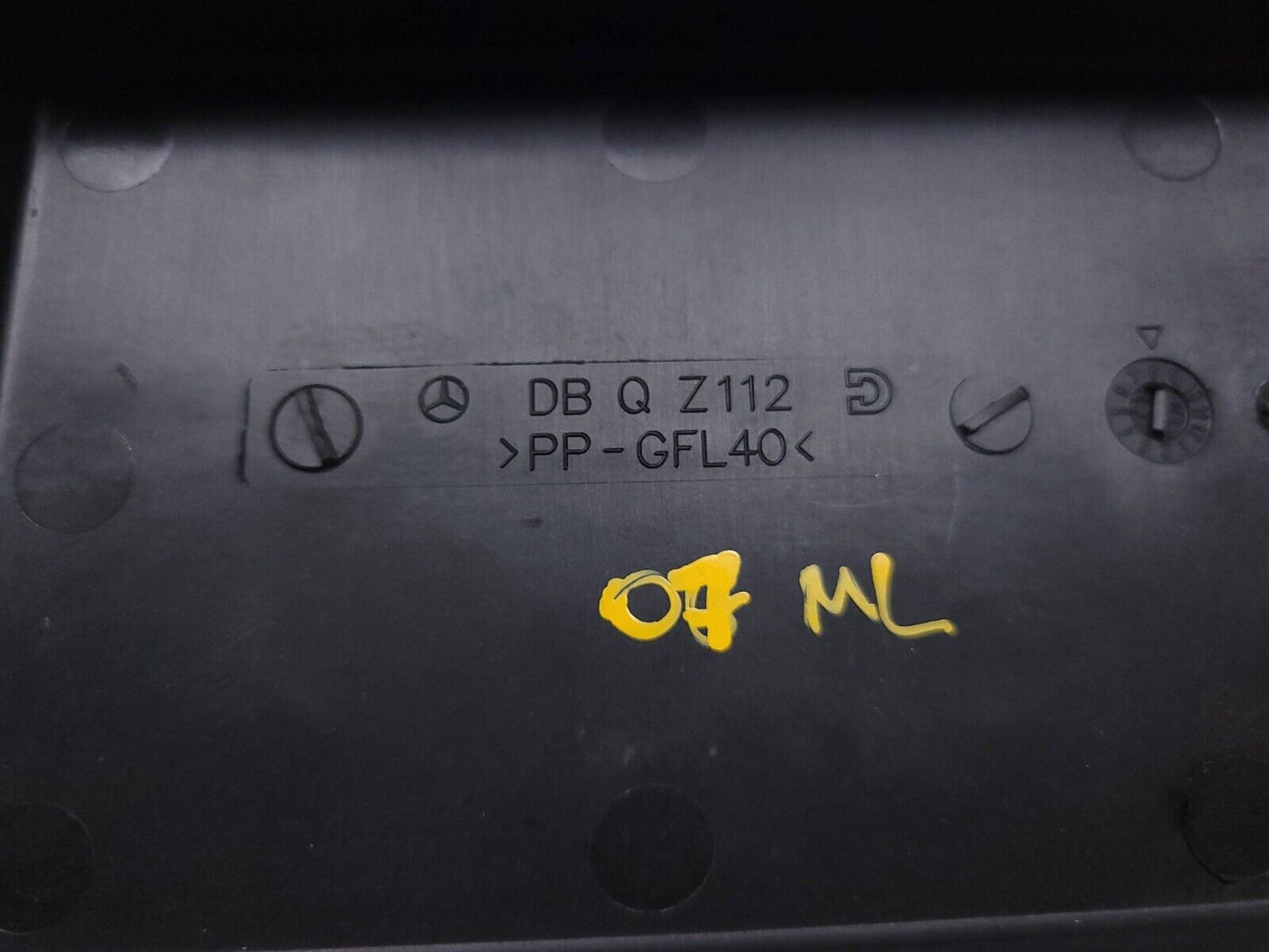 06 07 08 09 10 11 Mercedes Ml500 Fuse Box Cover Lid OEM