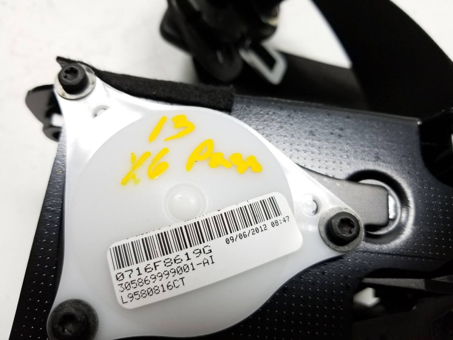07 08 09 10 11 12 13 BMW X6 Front Right Passenger Seat Belt Retractor OEM