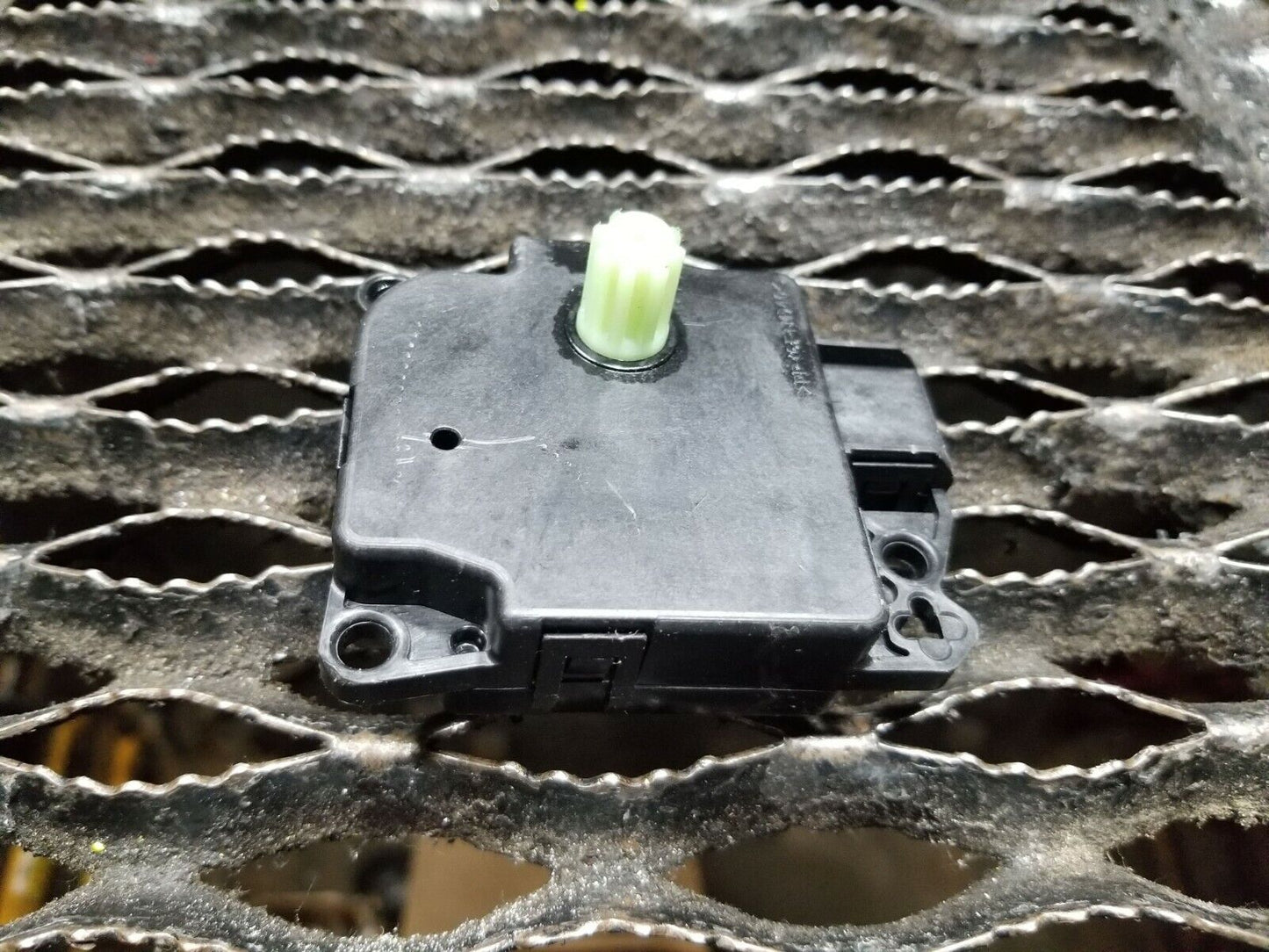 16 17 Dodge Challenger SRT AC HVAC A/c Heater Flap Servo Actuator Motor OEM 12k