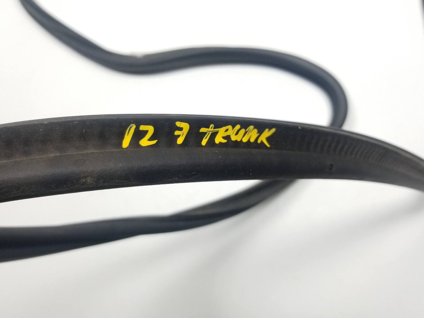 09 10 11 12 BMW 750li Rear Trunk Lid Weatherstrip Seal OEM