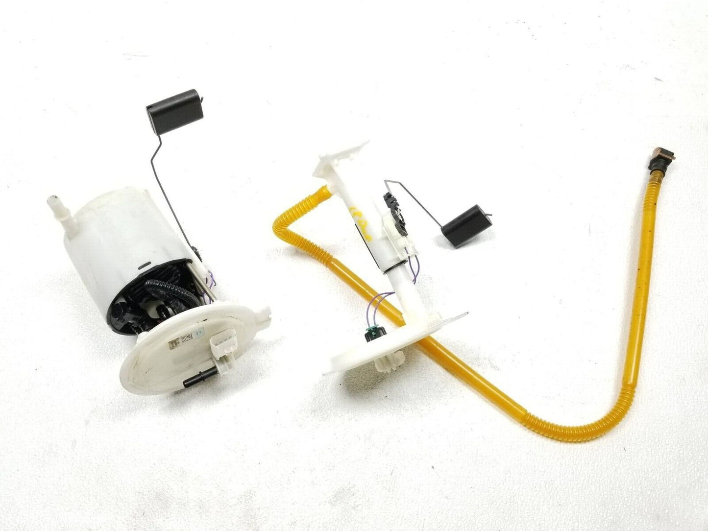 16 17 18 19 20 Dodge Durango 5.7l Gas Fuel Pump & Sending 2pcs OEM