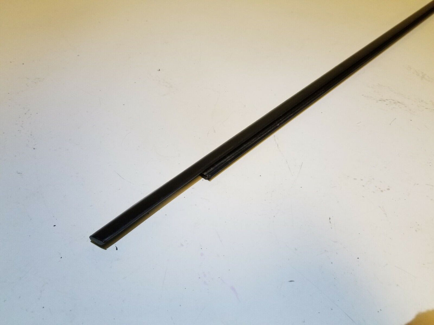 14 15 16 Subaru Forester Front Right Pass Door Window Belt Seal Molding OEM