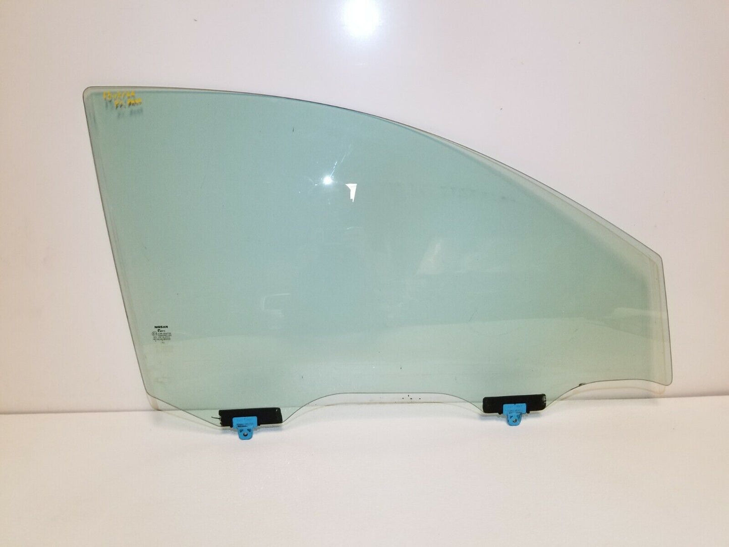 13 14 15 16 Nissan Versa Sdn Front Right Pass Door Window Glass OEM 95k