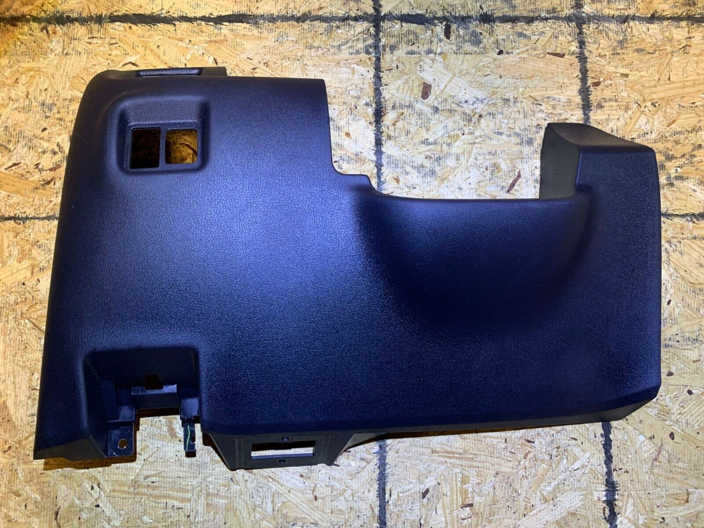 13 14 15 16 17 Nissan Versa Driver Front Upper Steering Column Trim Panel OEM