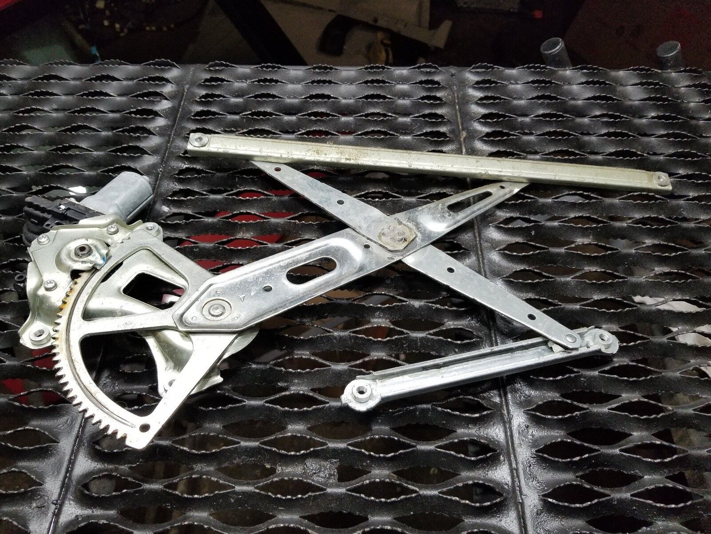 04 05 06 07 08 09 Prius Front Left Driver Window Regulator W/motor Oem.