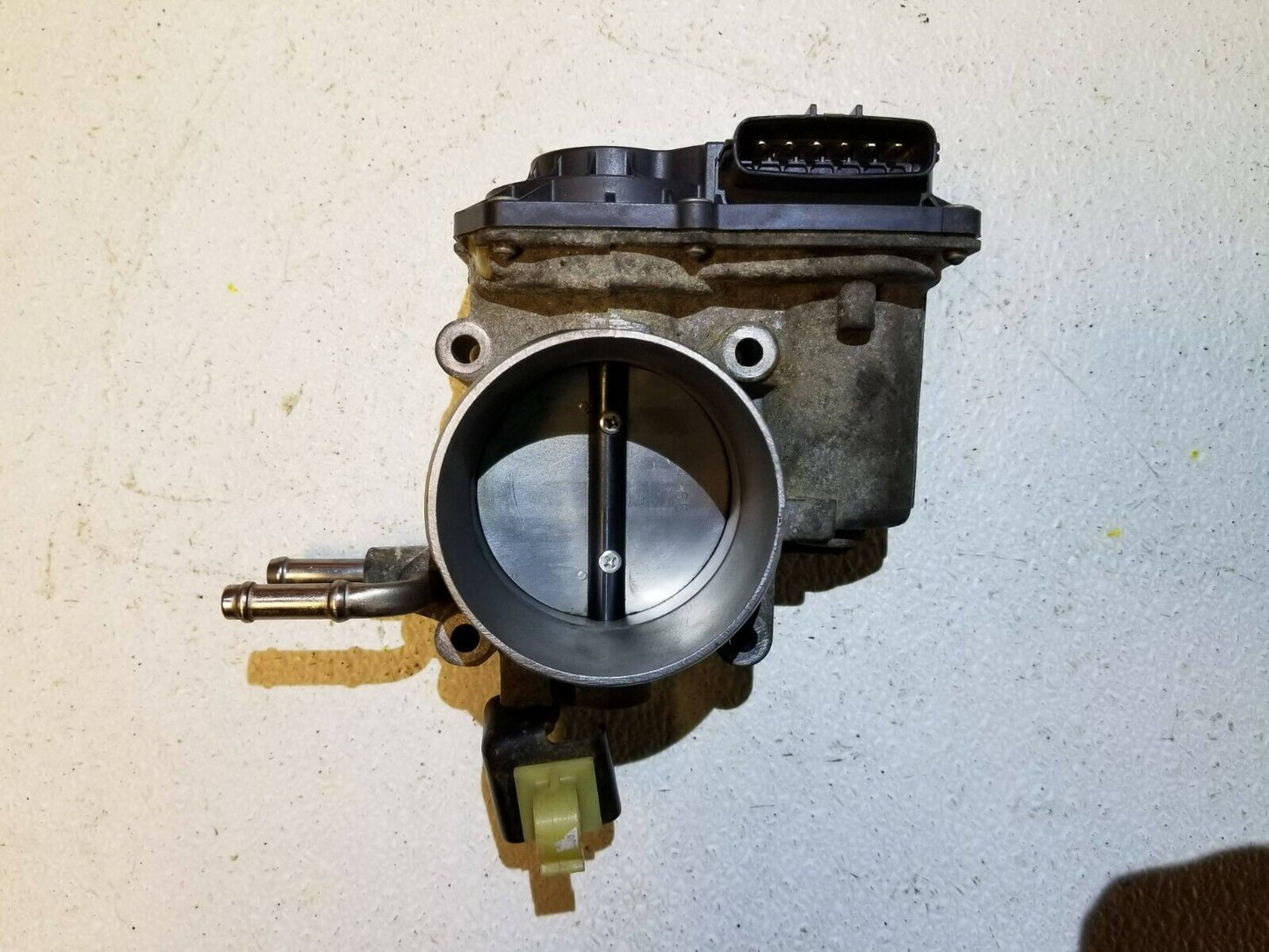 12 13 14 Toyota Camry 2.5l Throttle Body 22030-0v010 OEM 94k