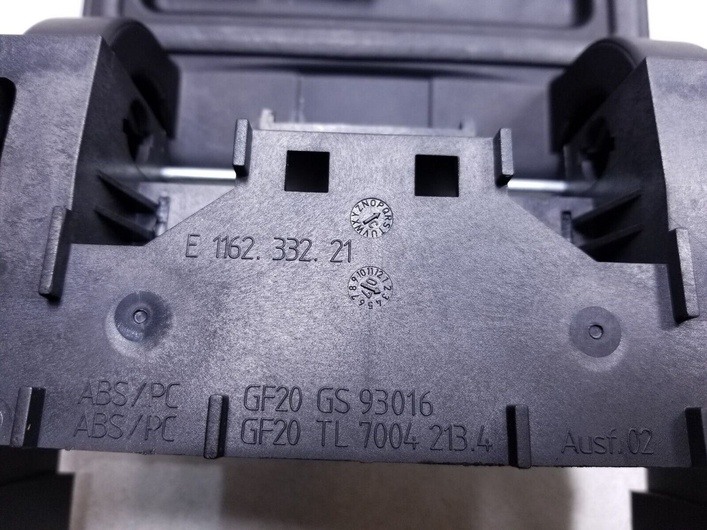 06 - 11 BMW E90 328i 330i 335i Center Console Armrest OEM