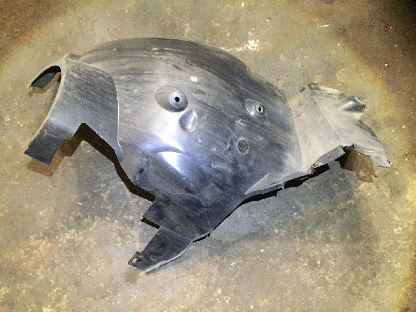 03 04 05 06 Mercedes C230 W203 Coupe Right Passenger Front Fender Liner OEM