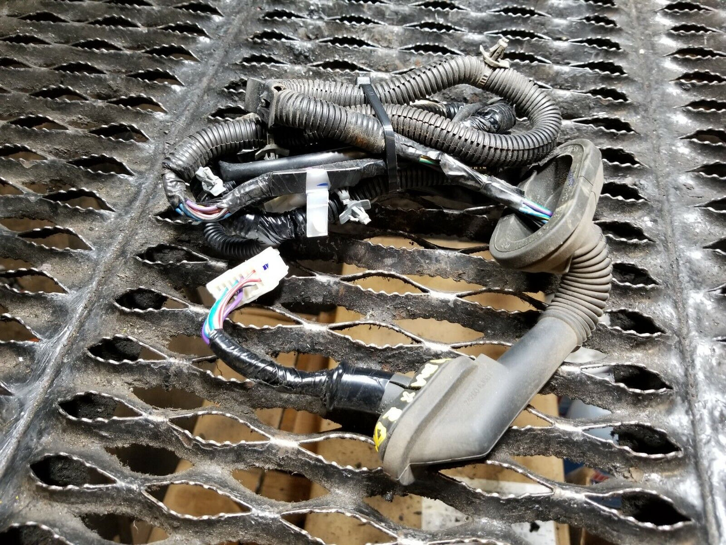 04 05 06 07 08 Nissan Maxima Rear Left Driver Door Wire Harness OEM